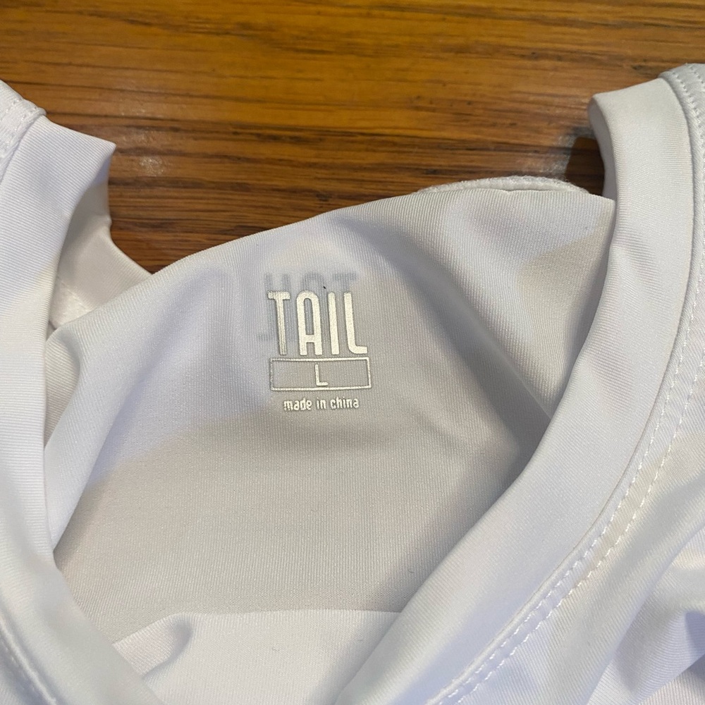 Tail women’s athletic top - size L - NWT - Picture 5 of 7